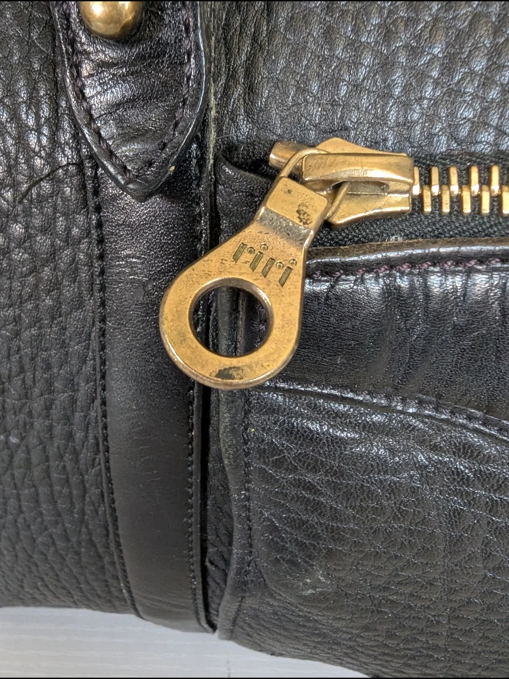 Vintage Dooney & Bourke All Weather Leather (AWL) Shoulder